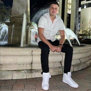 Meet your Posher, Roberto